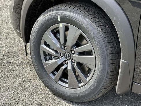 New 2026 Nissan Pathfinder SV image 8