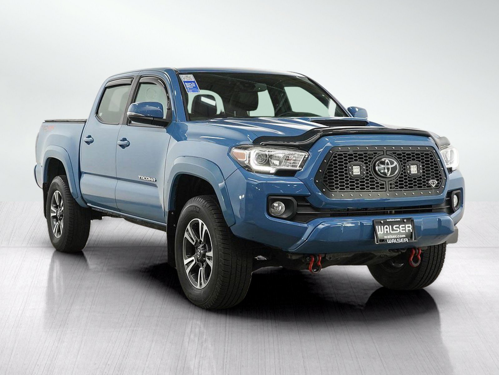 Used 2019 Toyota Tacoma TRD Sport AWD/4WD image 7