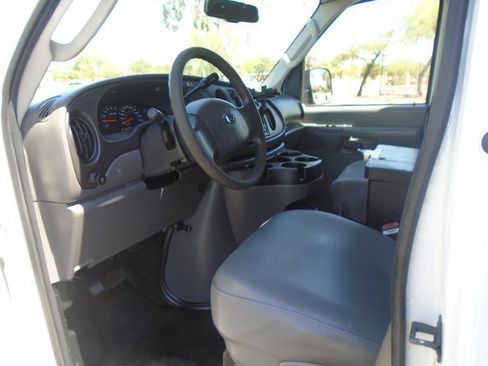 Used 2007 Ford E-250 and Econoline 250 RWD image 26
