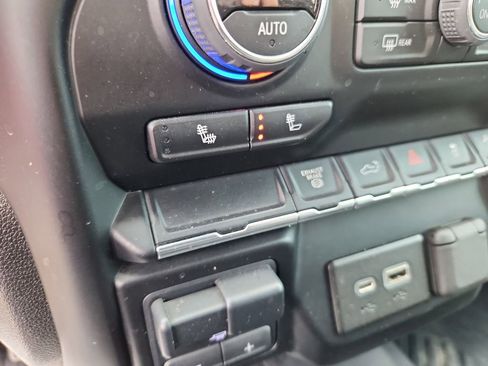 Used 2022 Chevrolet Silverado 3500 LT w/ Convenience Package image 22