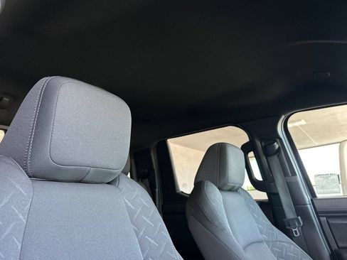 Used 2024 Toyota Tacoma SR5 AWD/4WD image 15