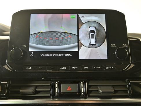 Used 2023 Nissan Pathfinder SL image 29