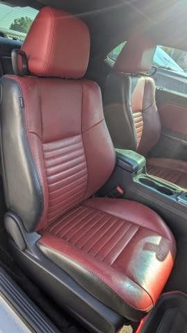 Used 2013 Dodge Challenger SXT RWD image 17