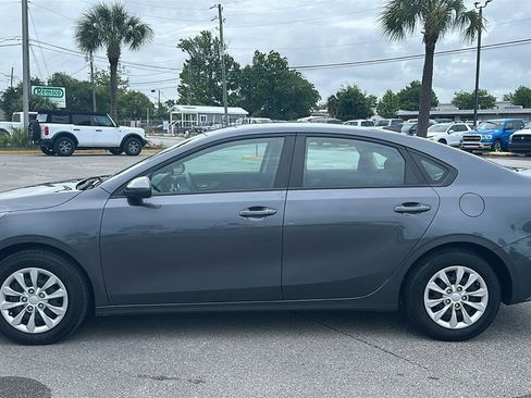 Used 2024 Kia Forte LX FWD image 2