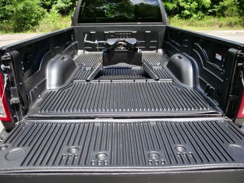 Used 2022 RAM 2500 Big Horn AWD/4WD image 25