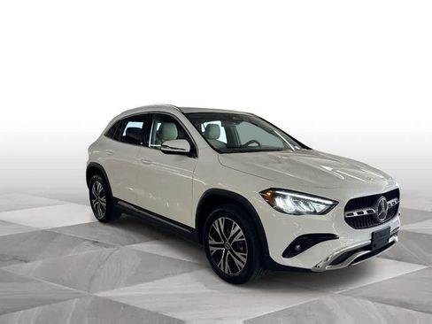 Used 2025 Mercedes-Benz GLA 250 4MATIC image 2