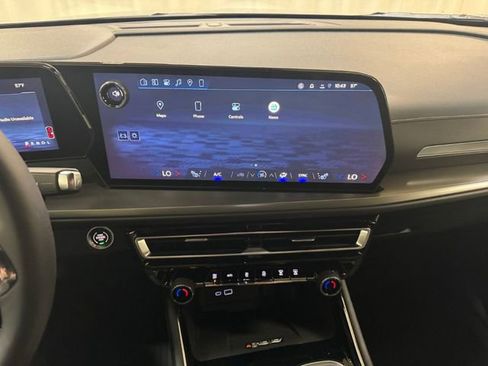 New 2026 Chevrolet Traverse LT w/ LPO, Floor Liner Package AWD/4WD image 26