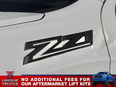 Used 2021 Chevrolet Silverado 1500 RST w/ Convenience Package II image 10