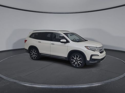 Used 2019 Honda Pilot Touring image 2