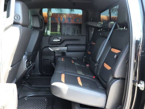 Used 2022 GMC Sierra 2500 AT4 w/ AT4 Preferred Package AWD/4WD image 36