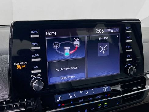 Certified 2024 Toyota Sienna XLE FWD image 13