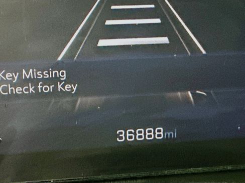 Used 2024 Chevrolet Traverse LT image 19