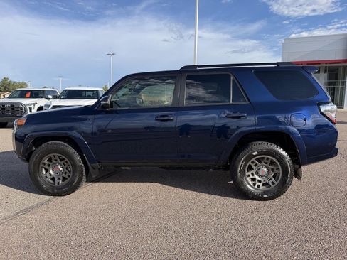Used 2022 Toyota 4Runner TRD Off-Road Premium AWD/4WD image 3