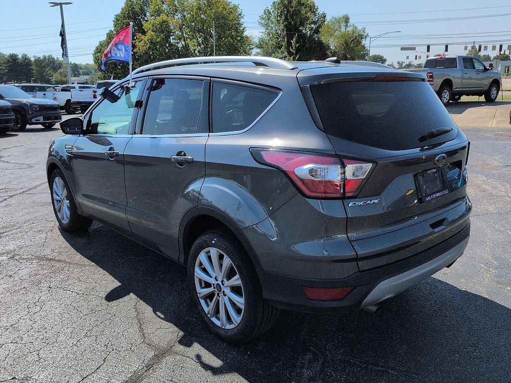 Used 2017 Ford Escape Titanium FWD image 5
