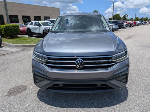 Used 2023 Volkswagen Tiguan SE FWD image 10