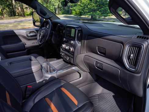 Used 2020 GMC Sierra 1500 AT4 w/ AT4 Premium Package AWD/4WD image 24