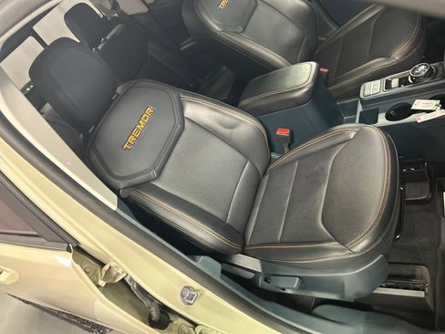 Used 2025 Ford Maverick Tremor AWD/4WD image 23