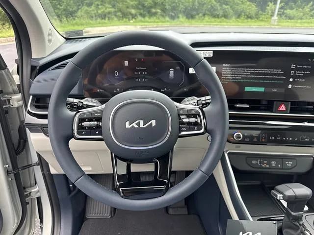 New 2026 Kia Carnival SX Prestige FWD image 9