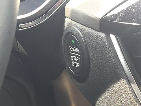 Used 2022 Ford Escape Titanium AWD/4WD image 45