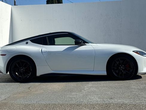 Used 2024 Nissan Z Performance w/ Floor Mat Package image 2