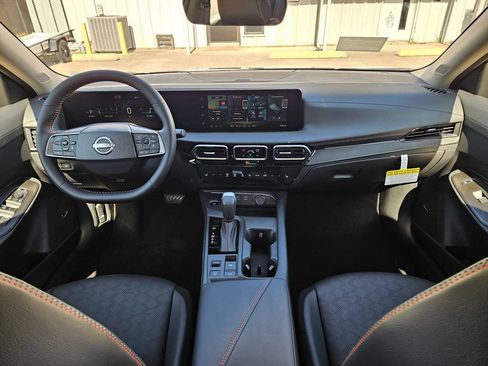 New 2026 Nissan Sentra SR w/ SR Premium Package FWD image 17