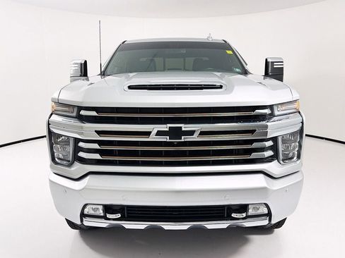 Used 2022 Chevrolet Silverado 3500 High Country image 2