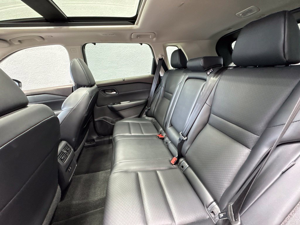 Used 2023 Nissan Rogue SV w/ SV Premium B Package FWD image 20