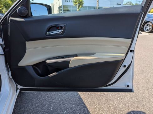 Used 2013 Acura ILX w/ Premium Package FWD image 34