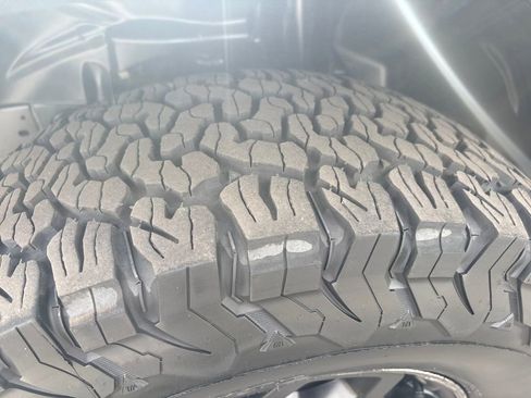 Used 2023 Jeep Wrangler Unlimited w/ Cold Weather Group AWD/4WD image 31