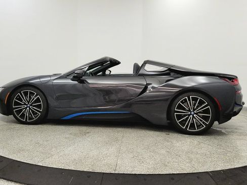 Used 2019 BMW i8 Roadster AWD/4WD image 2