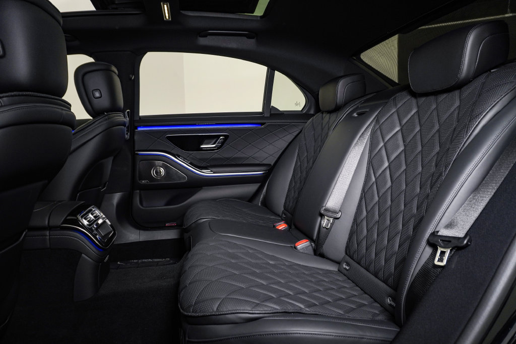 Used 2025 Mercedes-Benz S 580 4MATIC Sedan image 18