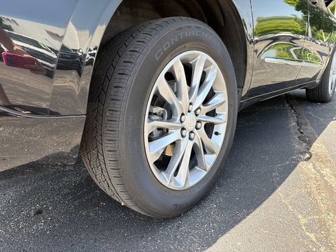 Used 2022 Buick Enclave Avenir w/ Avenir Technology Package AWD/4WD image 6