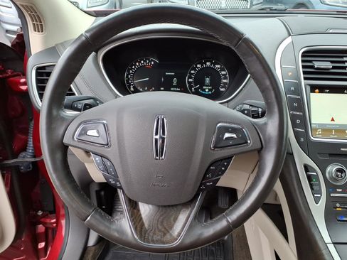 Used 2018 Lincoln MKX Reserve w/ Driver Assistance Package image 17