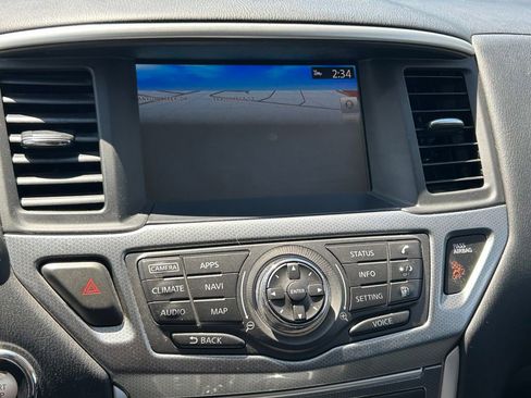 Used 2020 Nissan Pathfinder SL image 36