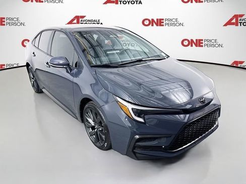 Certified 2025 Toyota Corolla SE FWD image 1