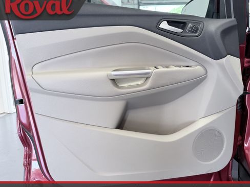 Used 2017 Ford Escape Titanium FWD image 8
