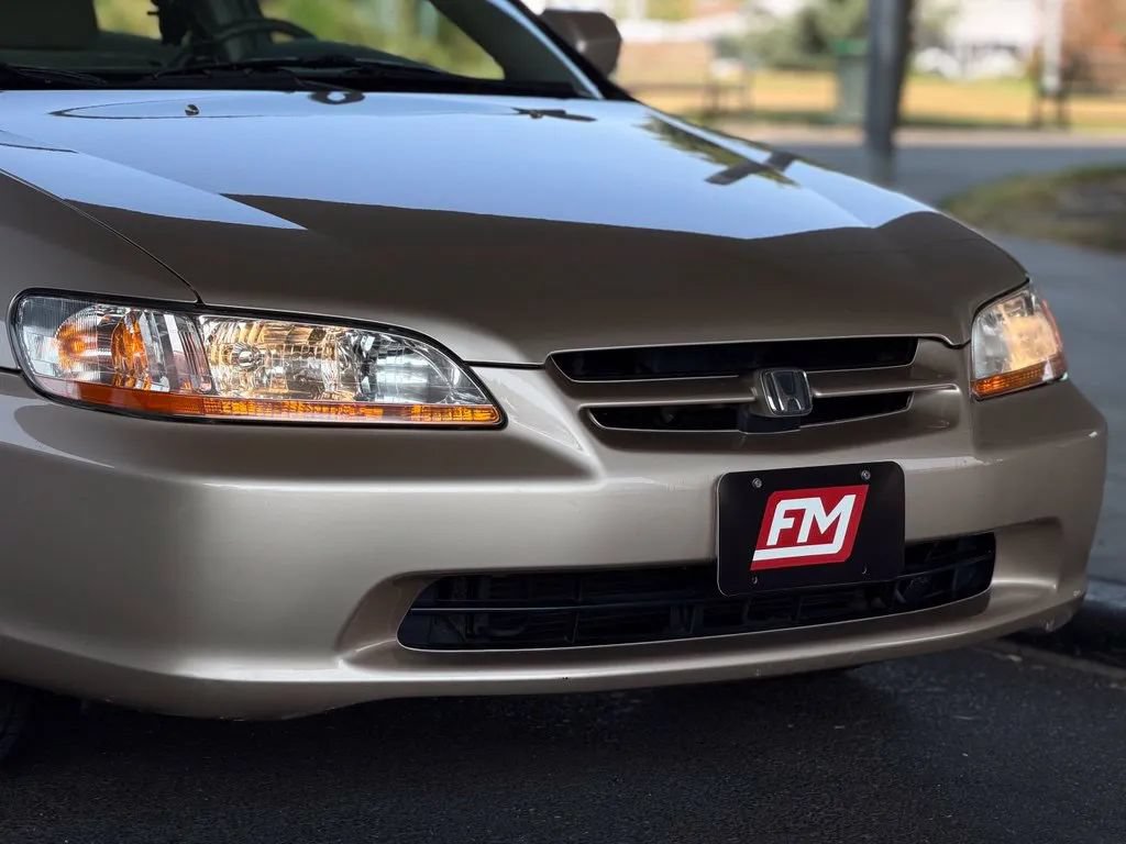 Used 2000 Honda Accord EX image 10