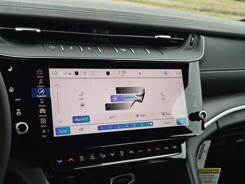 New 2026 Jeep Grand Cherokee Altitude image 18