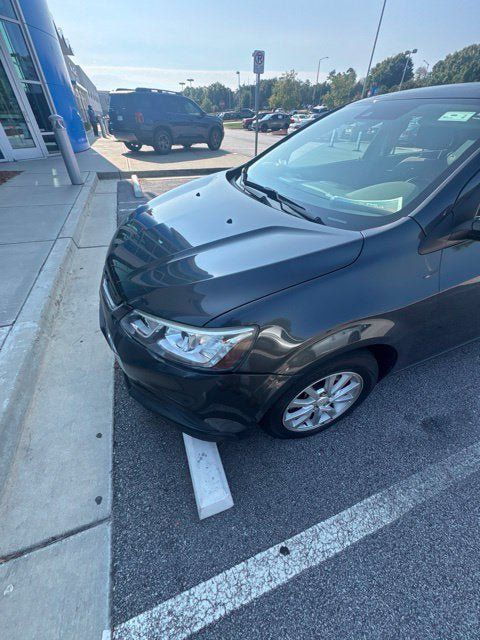 Used 2017 Chevrolet Sonic LT w/ Convenience Package FWD image 18