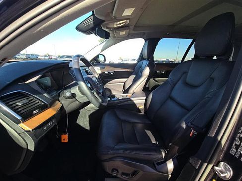Used 2023 Volvo XC90 T8 Plus AWD/4WD image 3