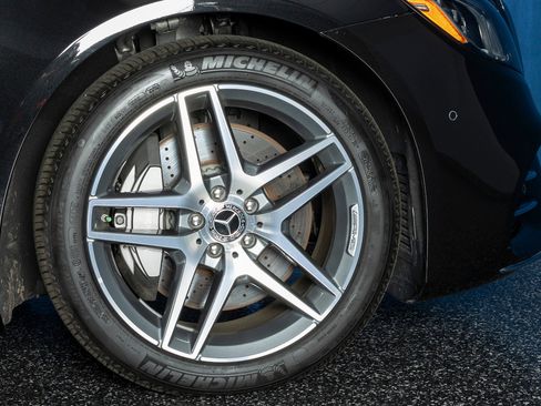 Used 2020 Mercedes-Benz S 560 Sedan image 34