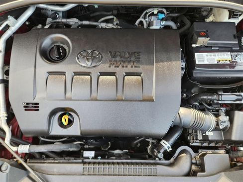 Used 2019 Toyota C-HR Limited image 33