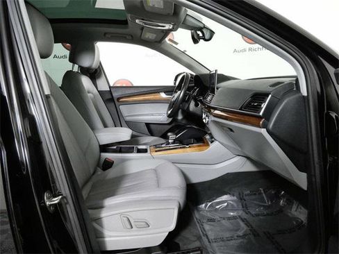 Used 2022 Audi Q5 2.0T Premium image 11