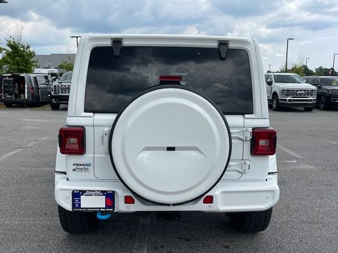 Used 2024 Jeep Wrangler High Altitude AWD/4WD image 23