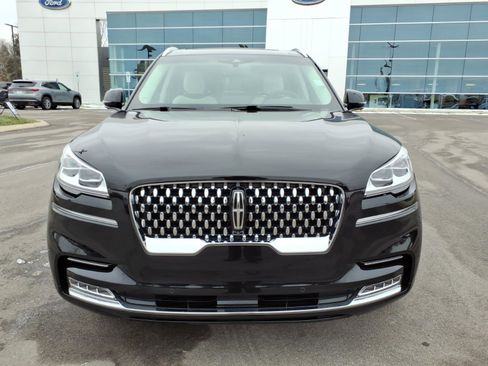 Used 2024 Lincoln Aviator Black Label w/ Dynamic Handling Package image 8