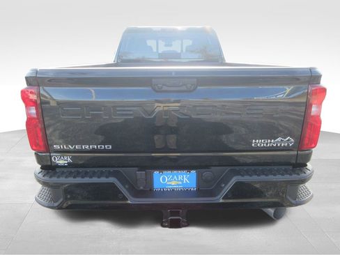 New 2026 Chevrolet Silverado 3500 High Country w/ High Country Premium Package AWD/4WD image 4