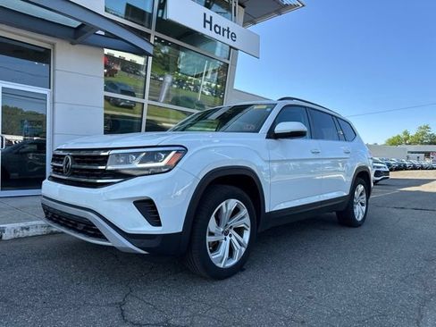 Certified 2023 Volkswagen Atlas SE w/ Panoramic Sunroof Package AWD/4WD image 2