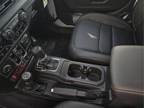 Used 2025 Jeep Wrangler Unlimited Rubicon 392 AWD/4WD image 39