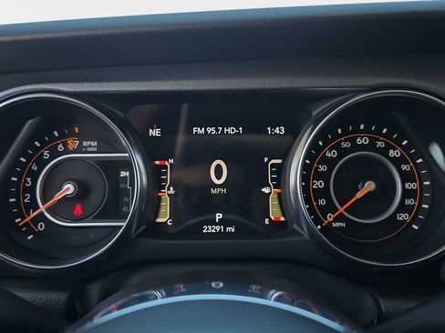 Used 2023 Jeep Gladiator Mojave w/ LED Lighting Group AWD/4WD image 21