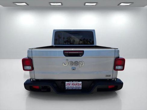 Certified 2023 Jeep Gladiator Overland image 4